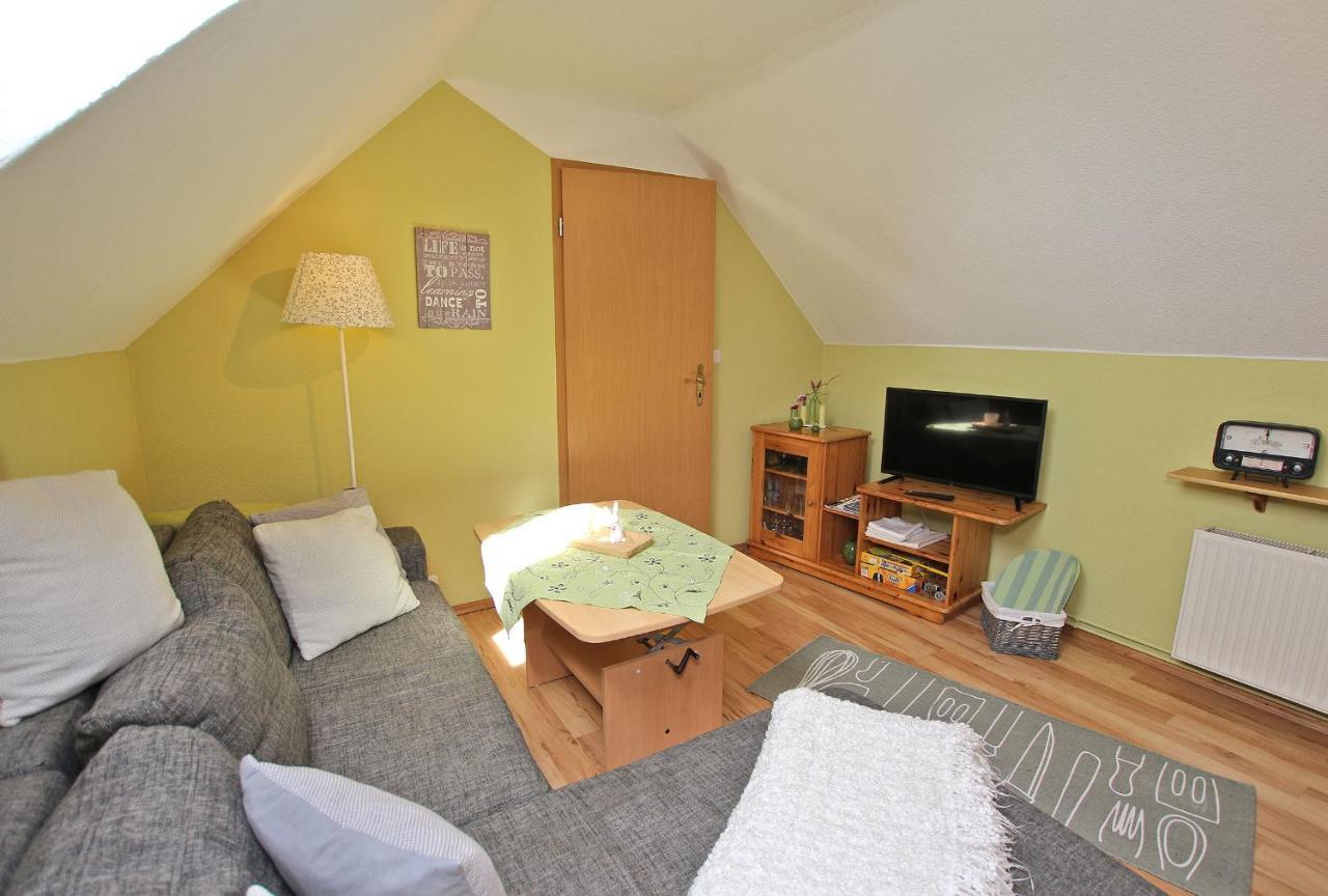 Ferienwohnungen Rheinsberg See 9830 外观 照片