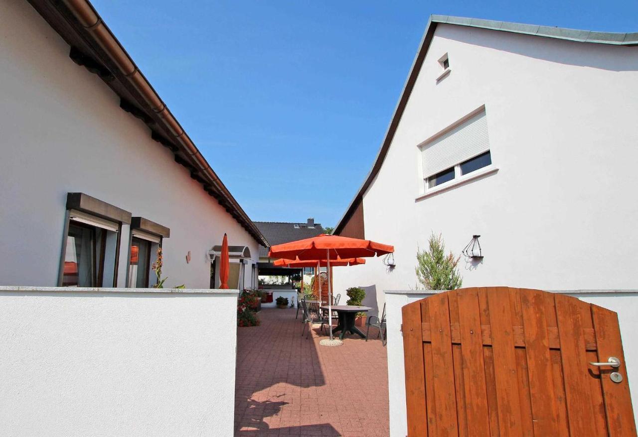 Ferienwohnungen Rheinsberg See 9830 外观 照片